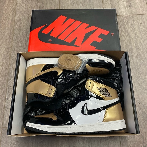 Jordan 1 “Gold Toe” - Picture 2 of 4